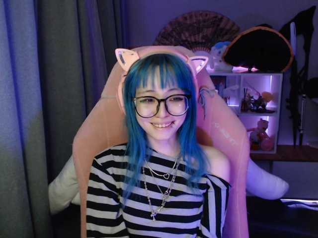GertieCoach live cam on BongaCams