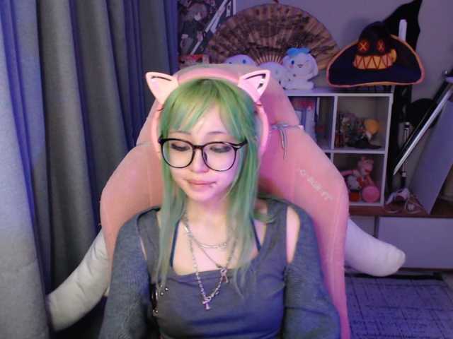 GertieCoach live cam on BongaCams