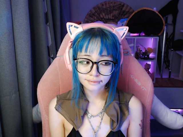 GertieCoach live cam on BongaCams