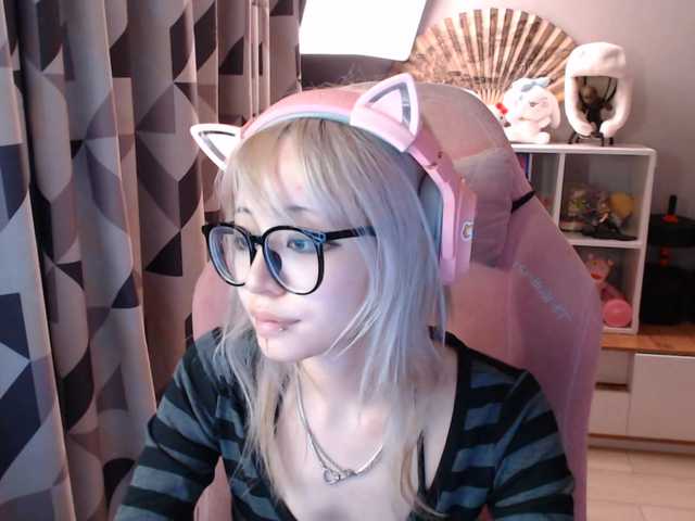 GertieCoach live cam on BongaCams