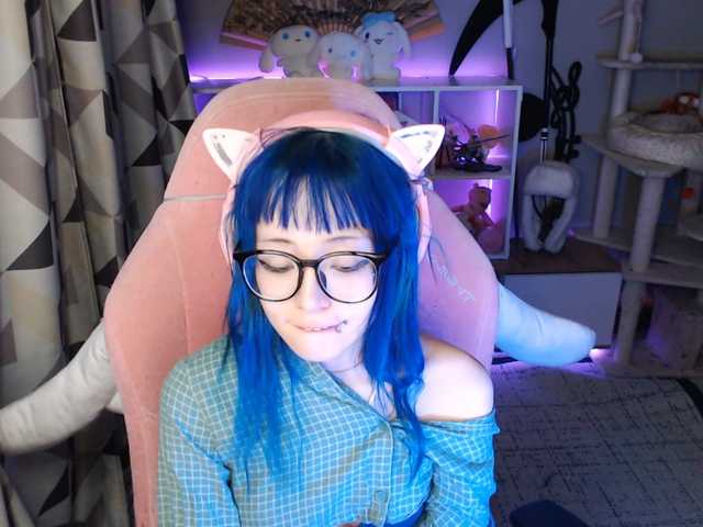 GertieCoach live cam on BongaCams