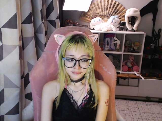 GertieCoach live cam on BongaCams