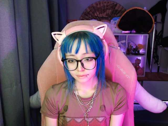 GertieCoach live cam on BongaCams