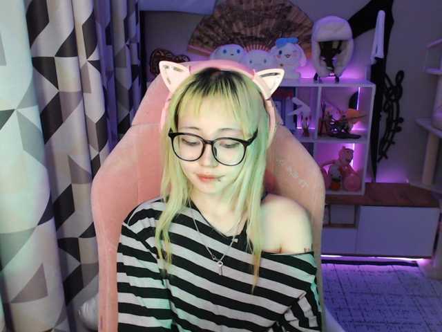 GertieCoach live cam on BongaCams