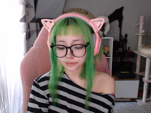 GertieCoach live webcam show