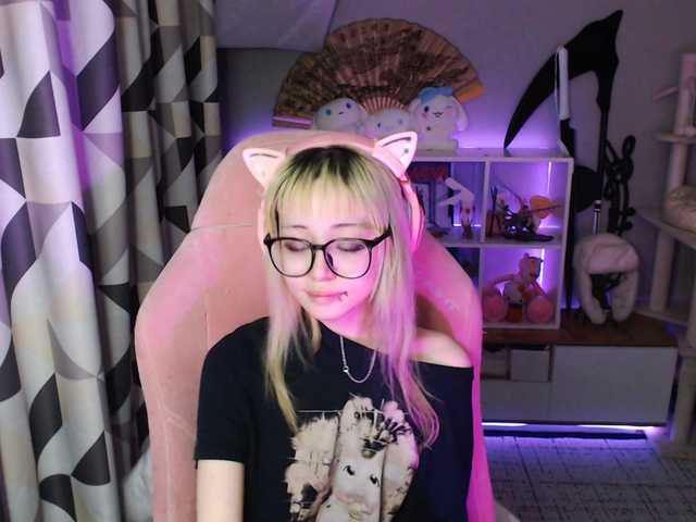 GertieCoach live cam on BongaCams
