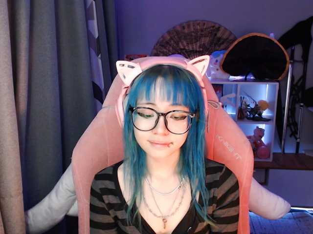 GertieCoach live cam on BongaCams