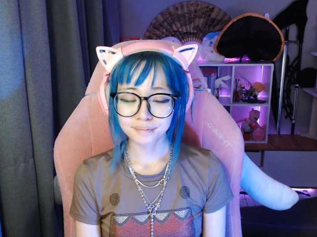GertieCoach live cam on BongaCams