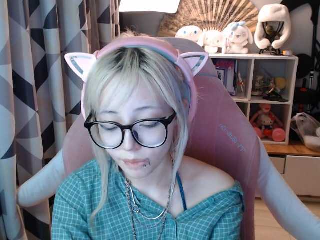 GertieCoach live cam on BongaCams