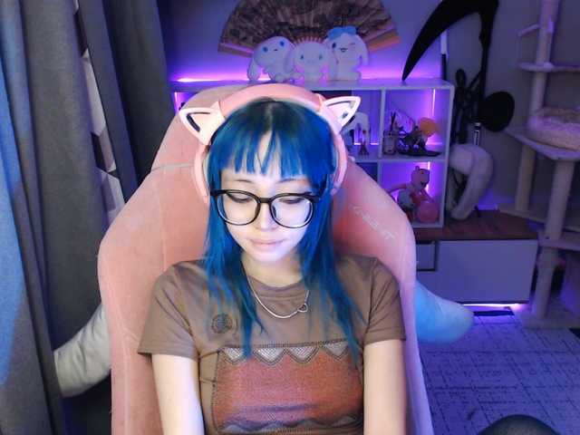 GertieCoach live cam on BongaCams