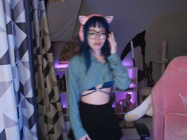 GertieCoach live cam on BongaCams