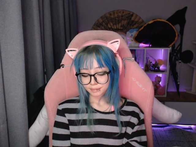 GertieCoach live cam on BongaCams