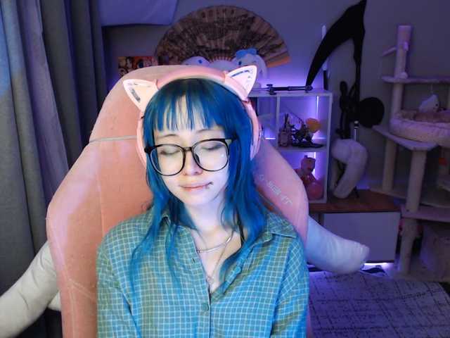 GertieCoach live cam on BongaCams