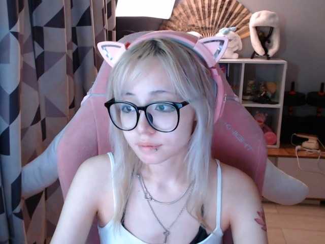 GertieCoach live cam on BongaCams