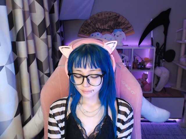 GertieCoach live cam on BongaCams