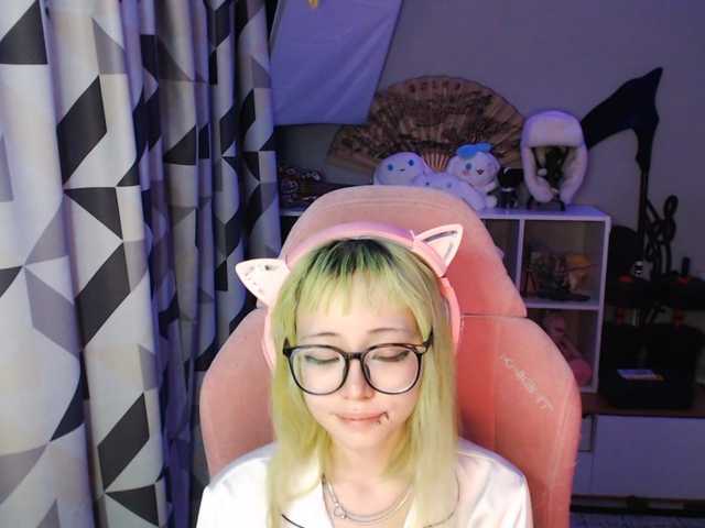 GertieCoach live cam on BongaCams