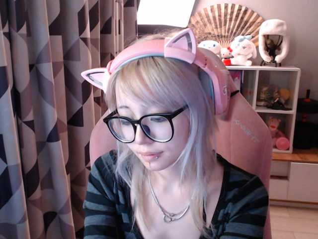 GertieCoach live cam on BongaCams