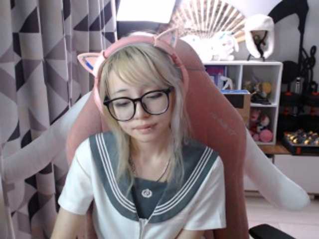 GertieCoach live cam on BongaCams