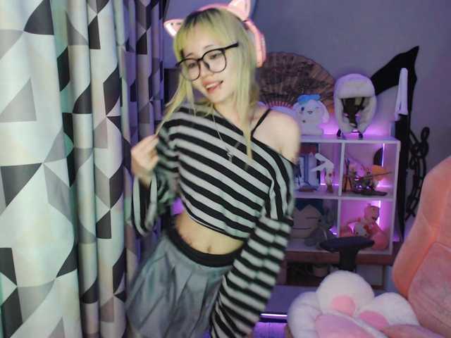 GertieCoach live cam on BongaCams