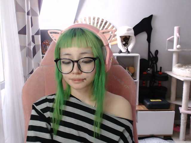 GertieCoach live webcam show