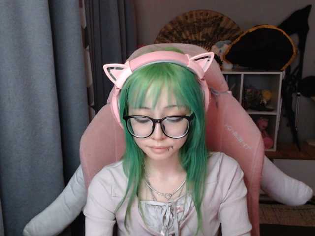 GertieCoach live cam on BongaCams