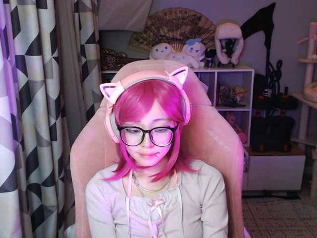 GertieCoach live cam on BongaCams