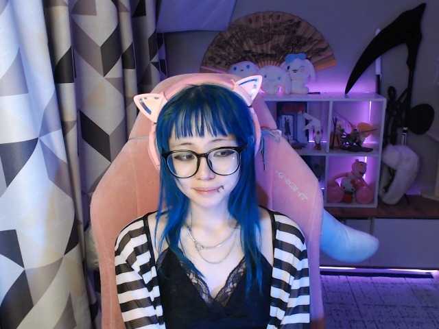 GertieCoach live cam on BongaCams