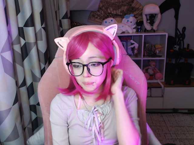 GertieCoach live cam on BongaCams
