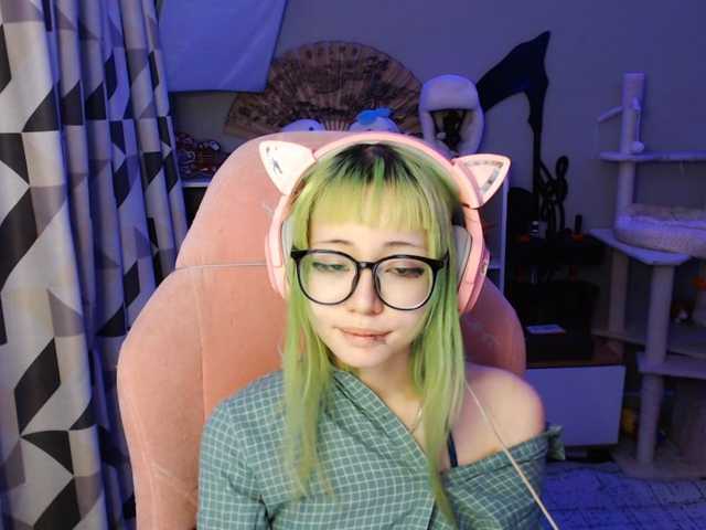 GertieCoach live cam on BongaCams