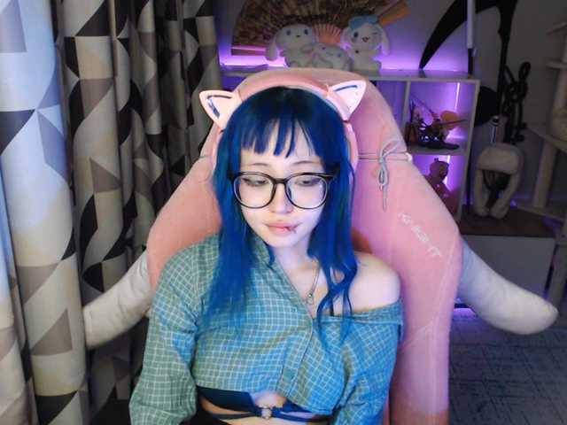 GertieCoach live cam on BongaCams