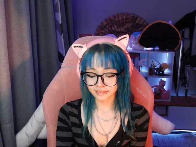 GertieCoach live cam on BongaCams