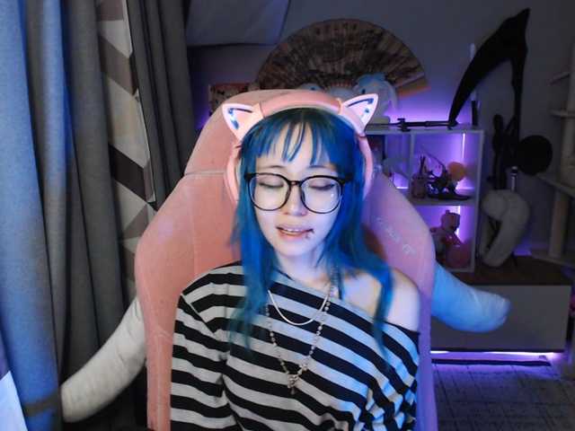 GertieCoach live cam on BongaCams