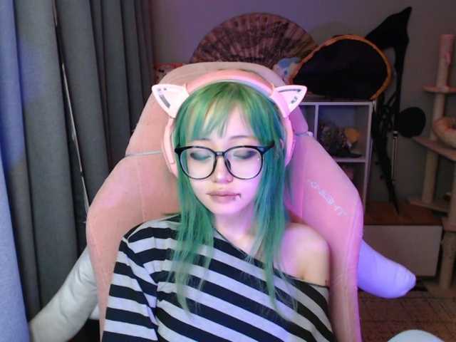 GertieCoach live cam on BongaCams