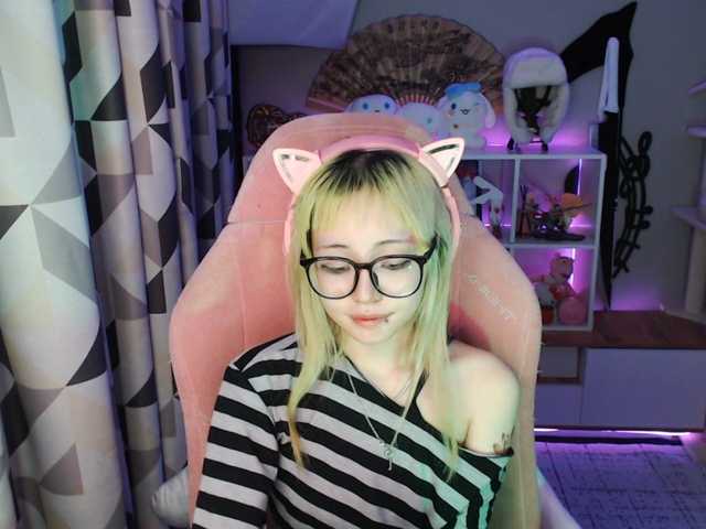 GertieCoach live cam on BongaCams