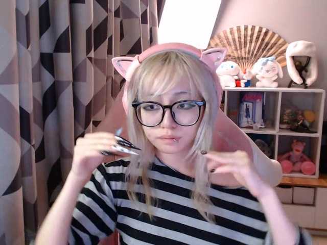 GertieCoach live cam on BongaCams
