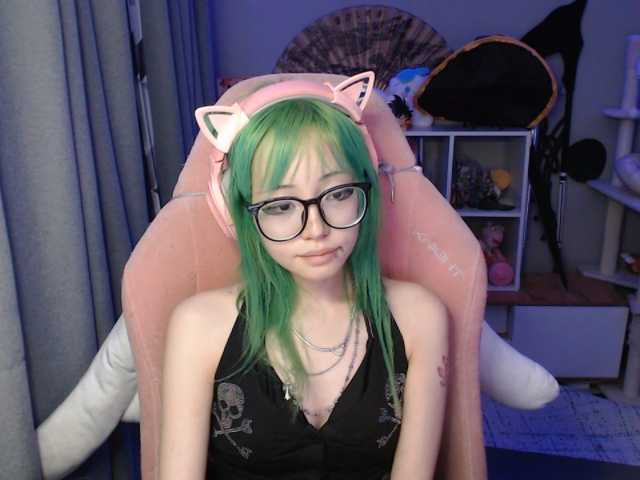 GertieCoach live cam on BongaCams