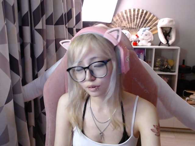 GertieCoach live cam on BongaCams
