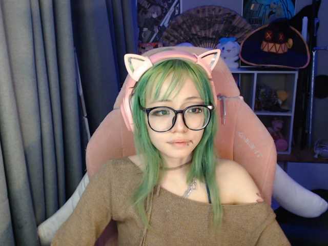 GertieCoach live cam on BongaCams