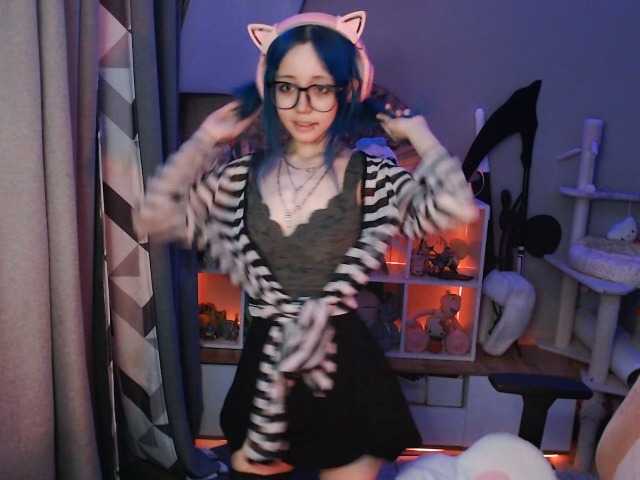 GertieCoach live cam on BongaCams