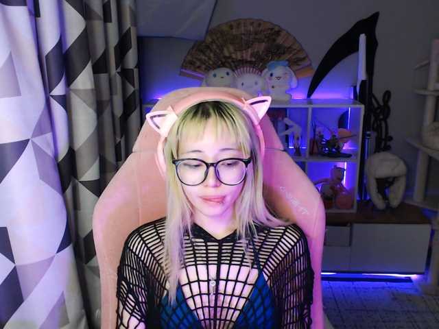 GertieCoach live cam on BongaCams