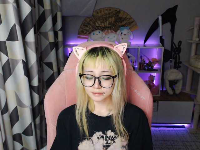 GertieCoach live cam on BongaCams
