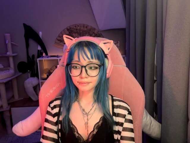 GertieCoach live cam on BongaCams
