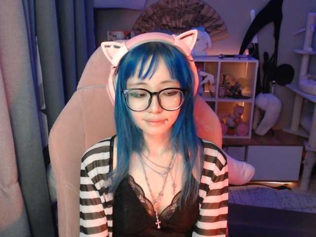 GertieCoach live cam on BongaCams