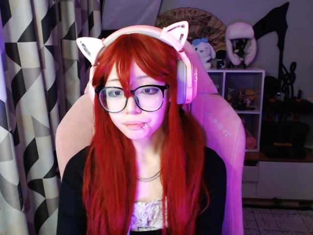 GertieCoach live cam on BongaCams