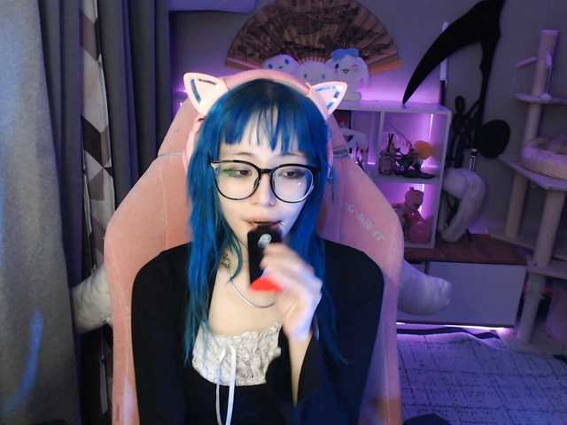 GertieCoach live cam on BongaCams