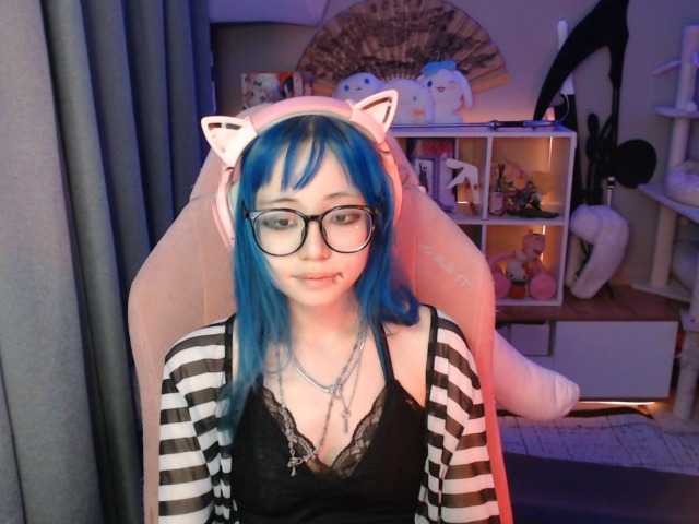 GertieCoach live cam on BongaCams