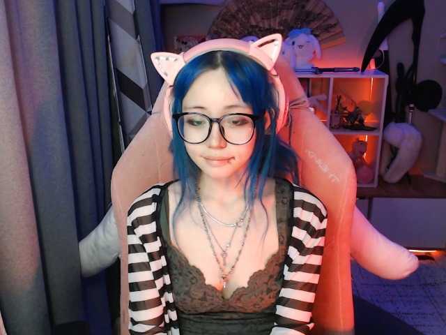 GertieCoach live cam on BongaCams