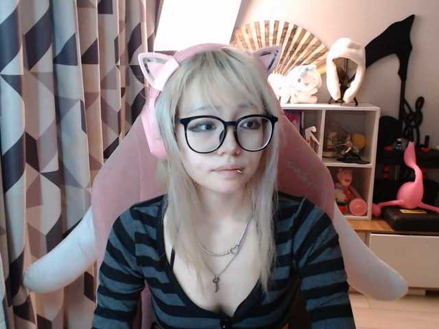 GertieCoach live cam on BongaCams