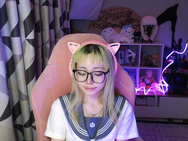 GertieCoach live cam on BongaCams