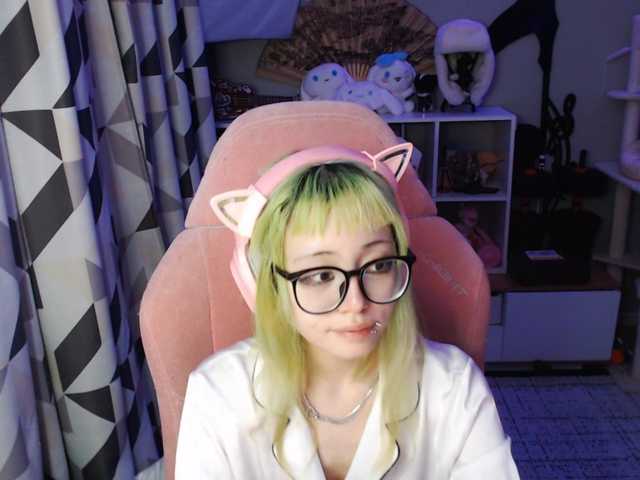 GertieCoach live cam on BongaCams